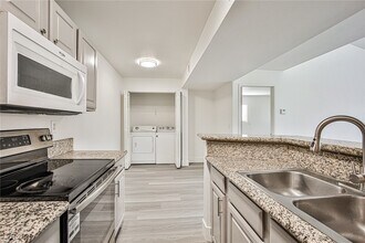 5166 S Jones Blvd in Las Vegas, NV - Building Photo - Building Photo