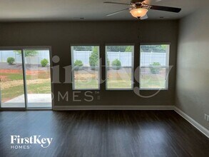 9018 Evans Woods Dr in Charlotte, NC - Building Photo - Building Photo