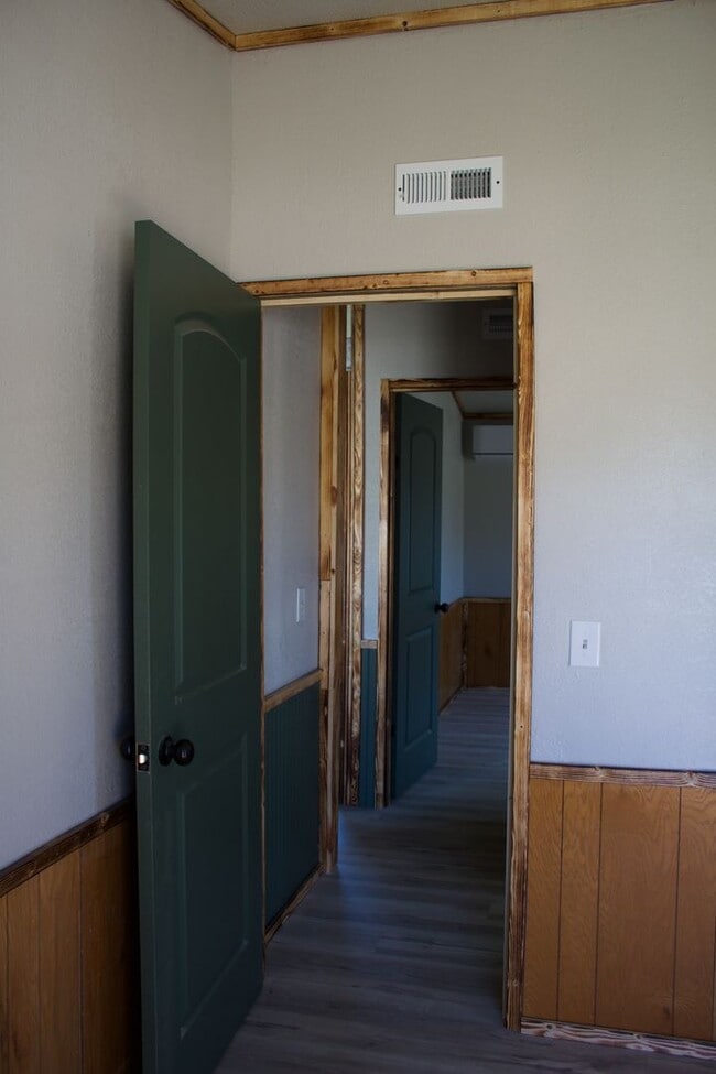 1843 Stephens Dr in Cassville, MO - Building Photo - Building Photo