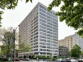 4180 N Marine Dr in Chicago, IL - Building Photo