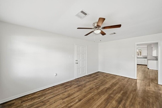 2409 Estate Dr in Deer Park, TX - Building Photo - Building Photo