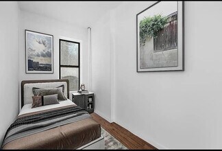 207 Madison St in New York, NY - Building Photo - Building Photo