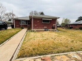 5721 Everett St in Arvada, CO - Building Photo