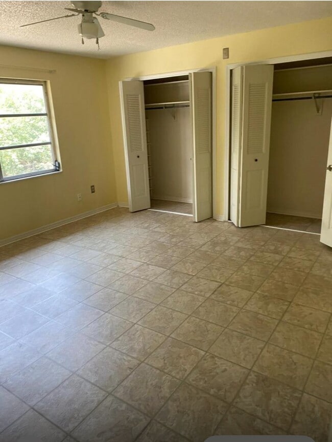 7290 Daniel Webster Dr in Winter Park, FL - Foto de edificio - Building Photo