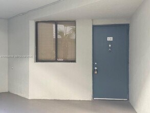 8215 SW 152nd Ave in Miami, FL - Building Photo - Building Photo
