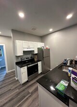 45 Monarch Wy in Portsmouth, NH - Building Photo - Building Photo