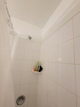 5450 Astor Ln, Unit 405 in Rolling Meadows, IL - Foto de edificio - Building Photo