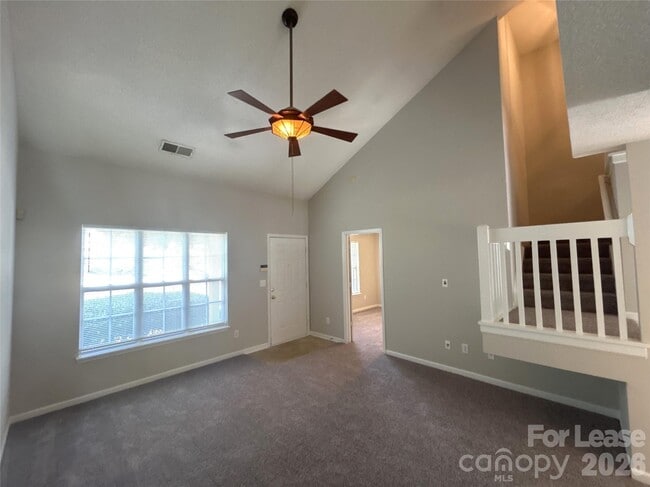 6041 Cougar Ln in Charlotte, NC - Foto de edificio - Building Photo