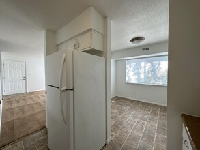 Courtyard Apartments in Kansas City, MO - Foto de edificio - Building Photo