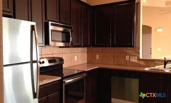 1055 Carolyn Cove in New Braunfels, TX - Building Photo