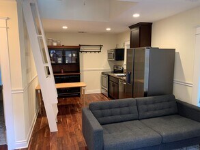 2321 Tice Valley Blvd, Unit Cottage in Walnut Creek, CA - Foto de edificio - Building Photo