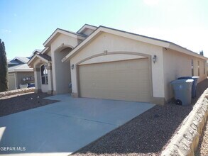 12572 Paseo Lindo Dr in El Paso, TX - Building Photo - Building Photo
