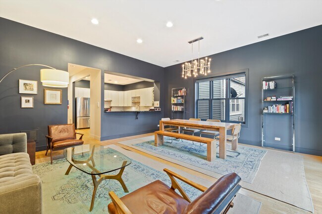 property at 4532 N Damen Ave