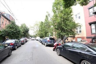 517 Bloomfield St in Hoboken, NJ - Building Photo - Building Photo