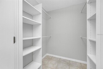 3295 Fox Chase Cir, Unit 105 in Palm Harbor, FL - Foto de edificio - Building Photo