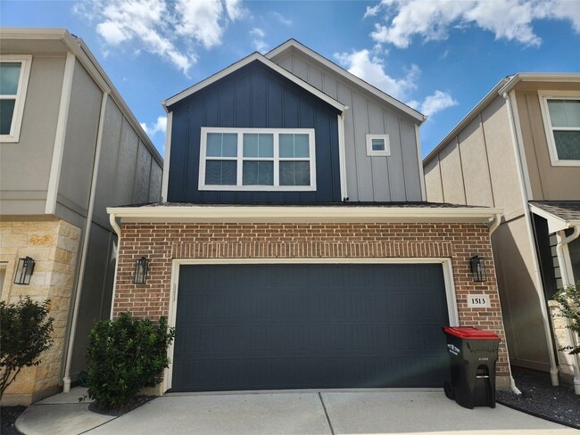 property at 1513 Lakeline Oak Dr