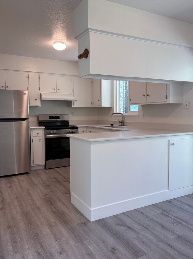 484 Mcfaul Way, Unit A