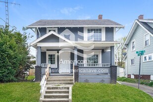 1308 Ray Pl NW in Canton, OH - Building Photo