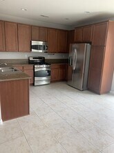 10676 Brittany Park Dr in Reno, NV - Building Photo - Building Photo