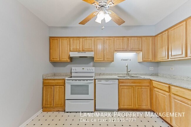 1530 Pioneer Rd in Crest Hill, IL - Building Photo - Building Photo