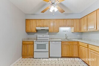 1530 Pioneer Rd in Crest Hill, IL - Building Photo - Building Photo