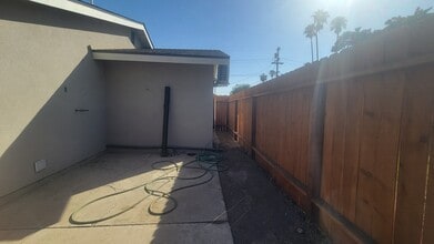 2801 El Berrendo Ave, Unit B in Bakersfield, CA - Building Photo - Building Photo