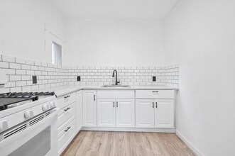 2811 Brentwood Ave in Pittsburgh, PA - Building Photo - Building Photo