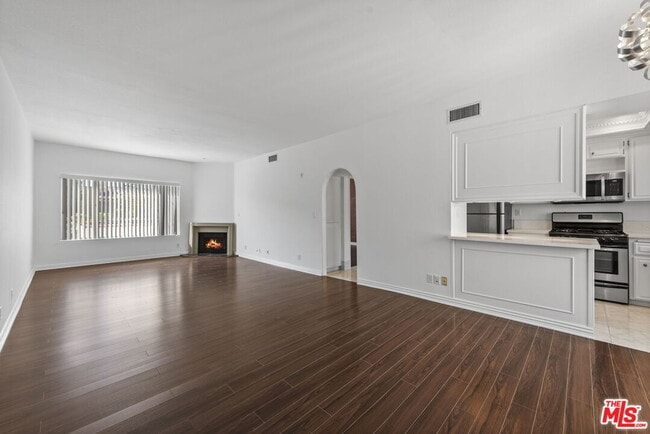 property at 1136 S Shenandoah St