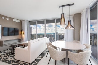 4010 S Ocean Dr in Hollywood, FL - Building Photo - Building Photo