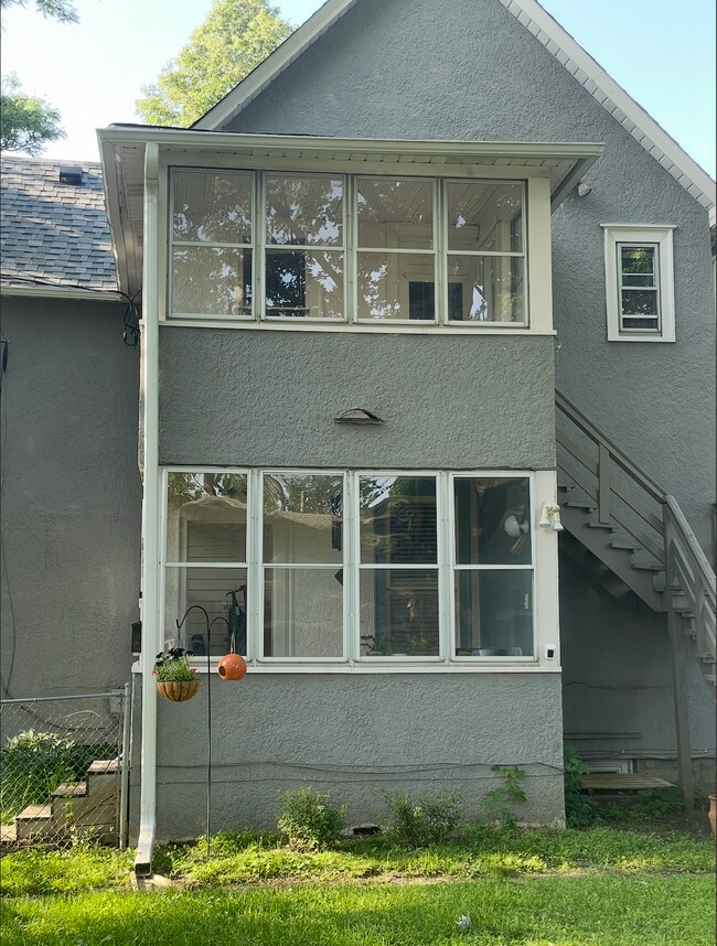 1036 Edmund Ave W in St. Paul, MN - Building Photo - Building Photo
