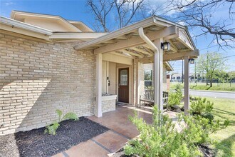 1200 Choquette Dr in Austin, TX - Building Photo - Building Photo