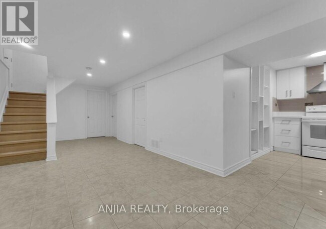 26 Silbury Dr in Toronto, ON - Building Photo - Building Photo