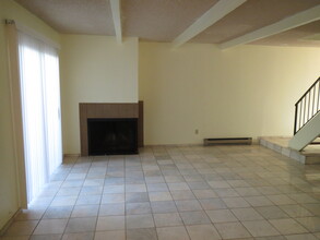 41 Astrida Dr in Hayward, CA - Foto de edificio - Building Photo
