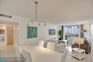 19390 Collins Ave in Sunny Isles Beach, FL - Building Photo