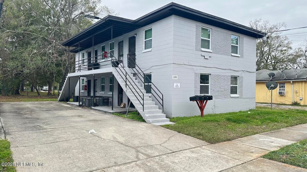 1124 W 25th St in Jacksonville, FL - Building Photo