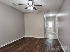 467 Doughton Ln in Charlotte, NC - Building Photo - Building Photo