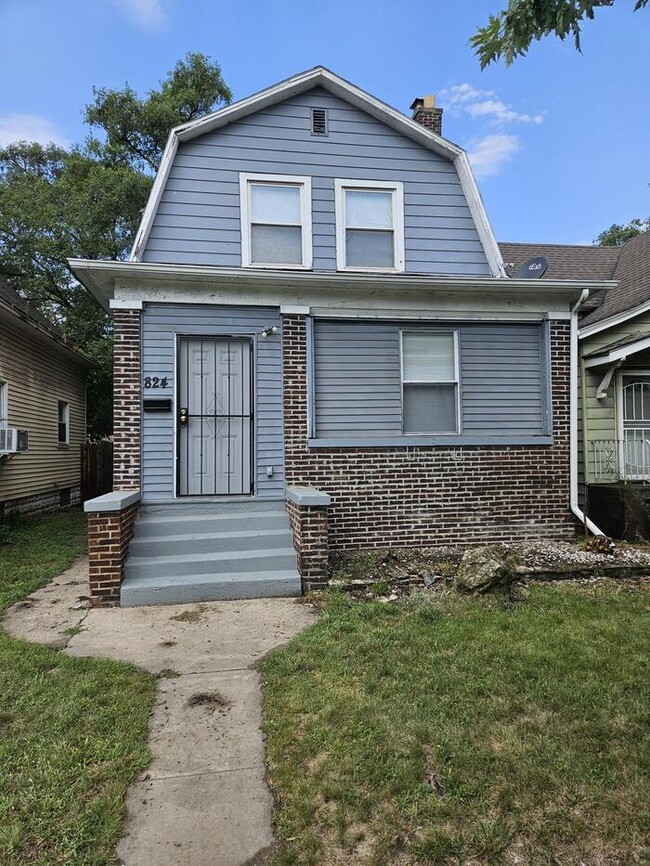 property at 824 Tyler St