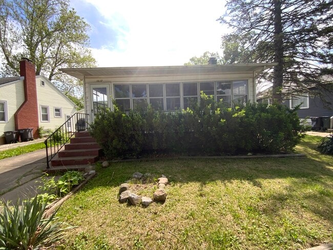property at 1217 Harmon St
