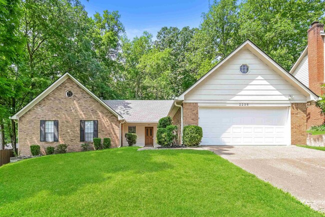 property at 2239 Easton Dr