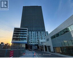 5858 Yonge St in Toronto, ON - Building Photo