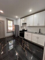 206 Myrtle Ave, Unit 1 in Jersey City, NJ - Building Photo