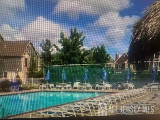 389 Carhart Ct in East Brunswick, NJ - Building Photo - Building Photo