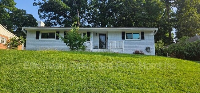 property at 513 Webster Pl