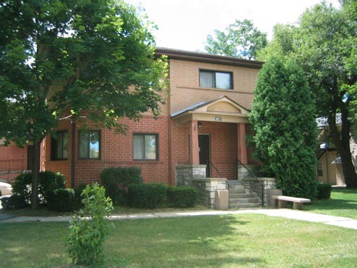 Theta House in Whitewater, WI - Building Photo