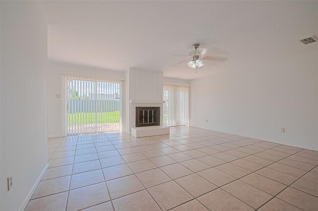 719 Ramada Dr in Houston, TX - Building Photo - Building Photo