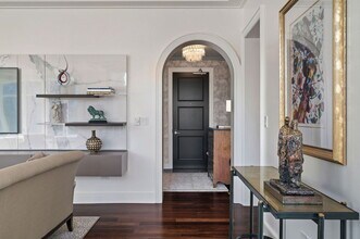 118 E Erie St in Chicago, IL - Foto de edificio - Building Photo