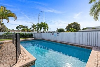 1761 NE 55th St in Fort Lauderdale, FL - Building Photo - Building Photo