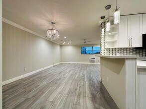 810 Lake Shore Dr in Lake Park, FL - Building Photo - Building Photo