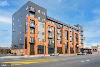 2157 E Lehigh Ave in Philadelphia, PA - Foto de edificio - Building Photo