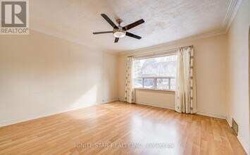 609 Montbeck Crescent in Mississauga, ON - Building Photo - Building Photo